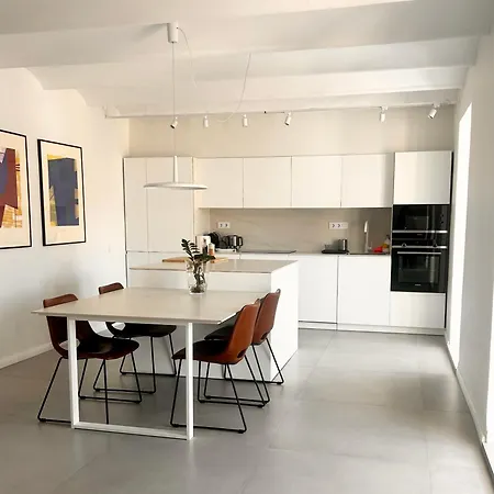 Flat By Forgetmenot Apartment